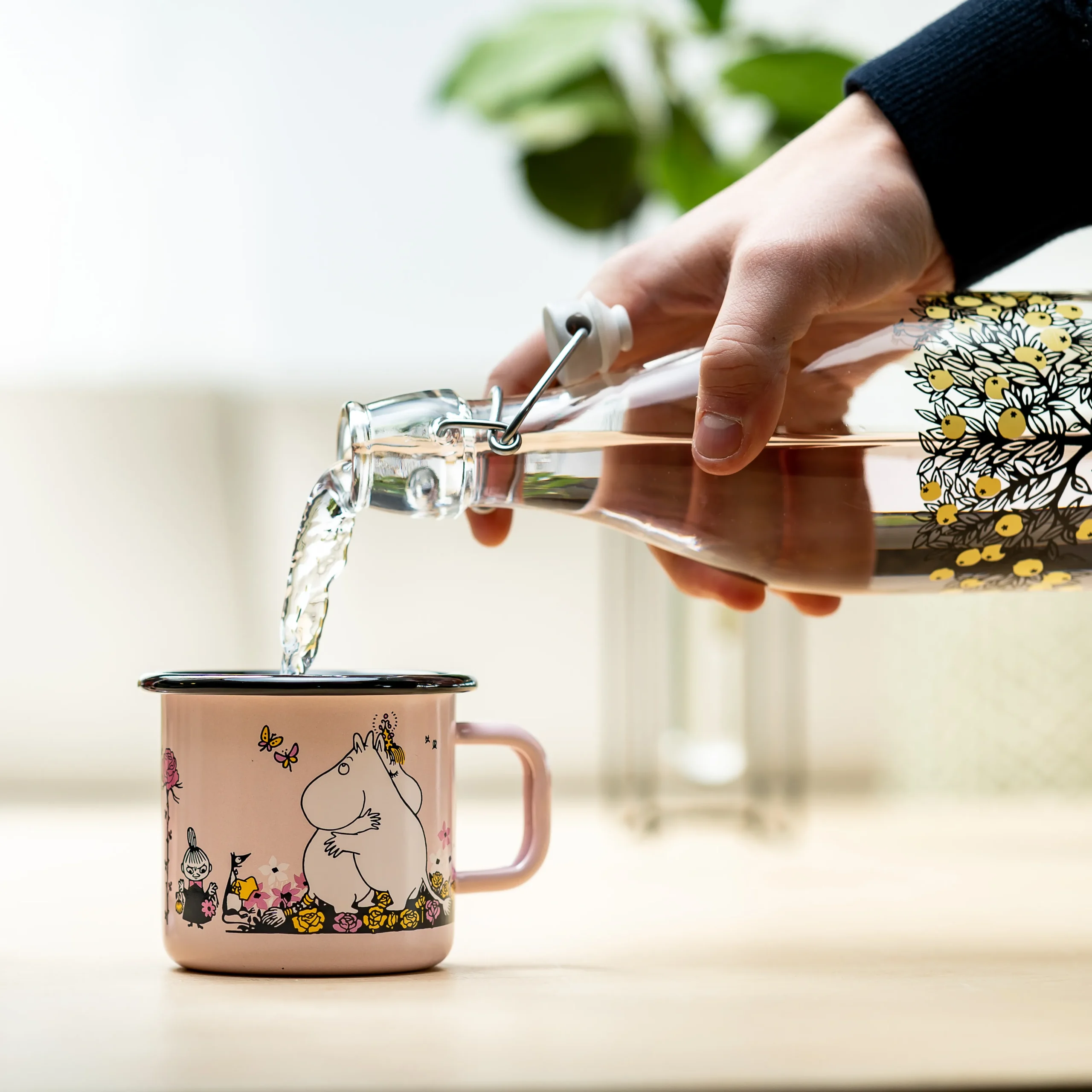Muurla Tasse émail Moomin Câlin 37 Cl 4 Muurla Tasse émail Moomin Câlin 37 Cl – Image 2