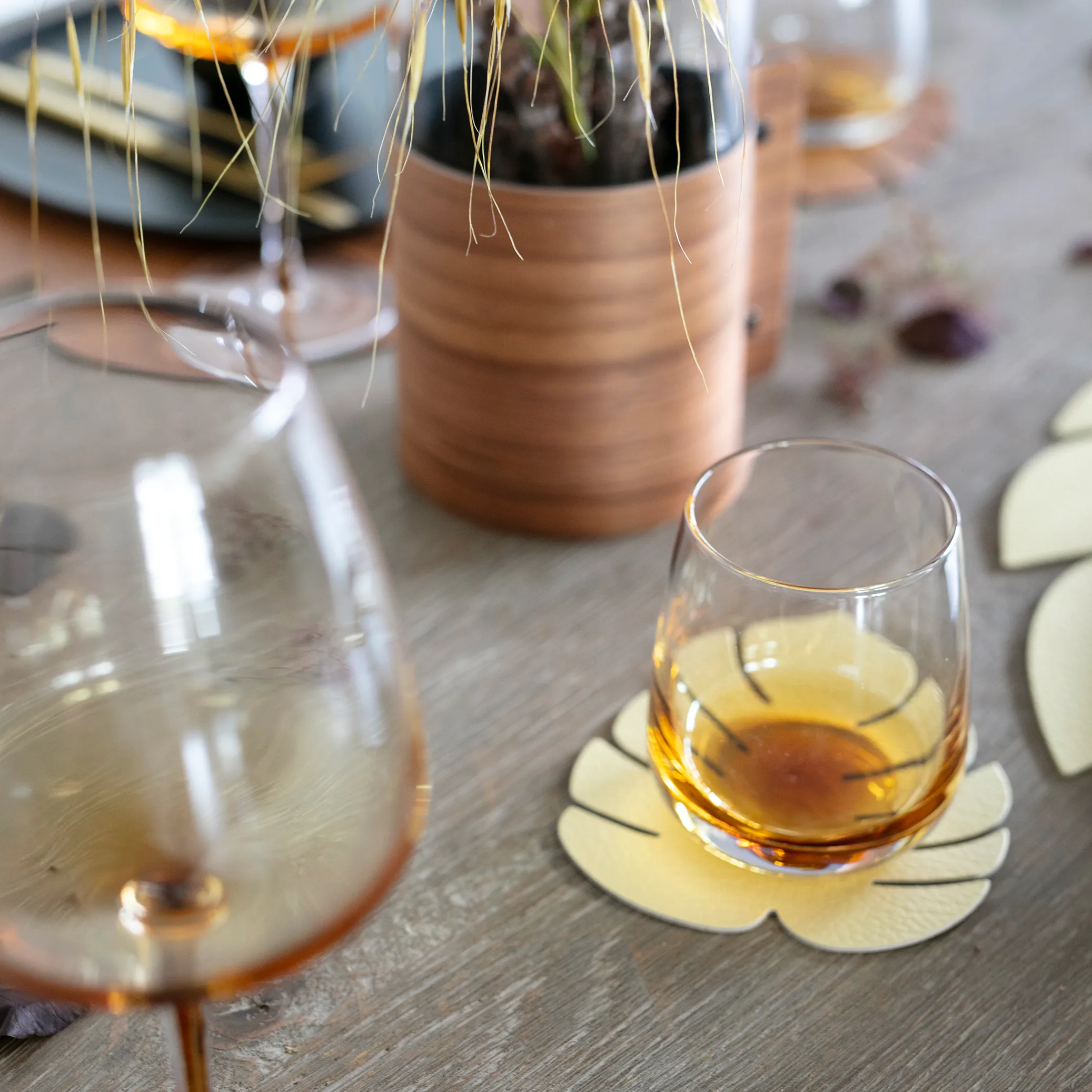 LIND DNA Dessous De Verre Monstera Leaf Hippo 4 LIND DNA Dessous De Verre Monstera Leaf Hippo – Image 2