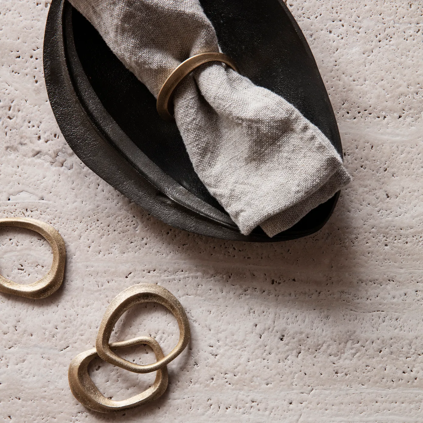 Ferm LIVING Rond De Serviette Flow Lot De 4 4 Ferm LIVING Rond De Serviette Flow Lot De 4 – Image 2