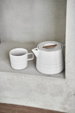 Théière Lines 1,5 Litre -Magasin D'Art De La Table De Qualité 46172 01 20 e5f9e7ae8b