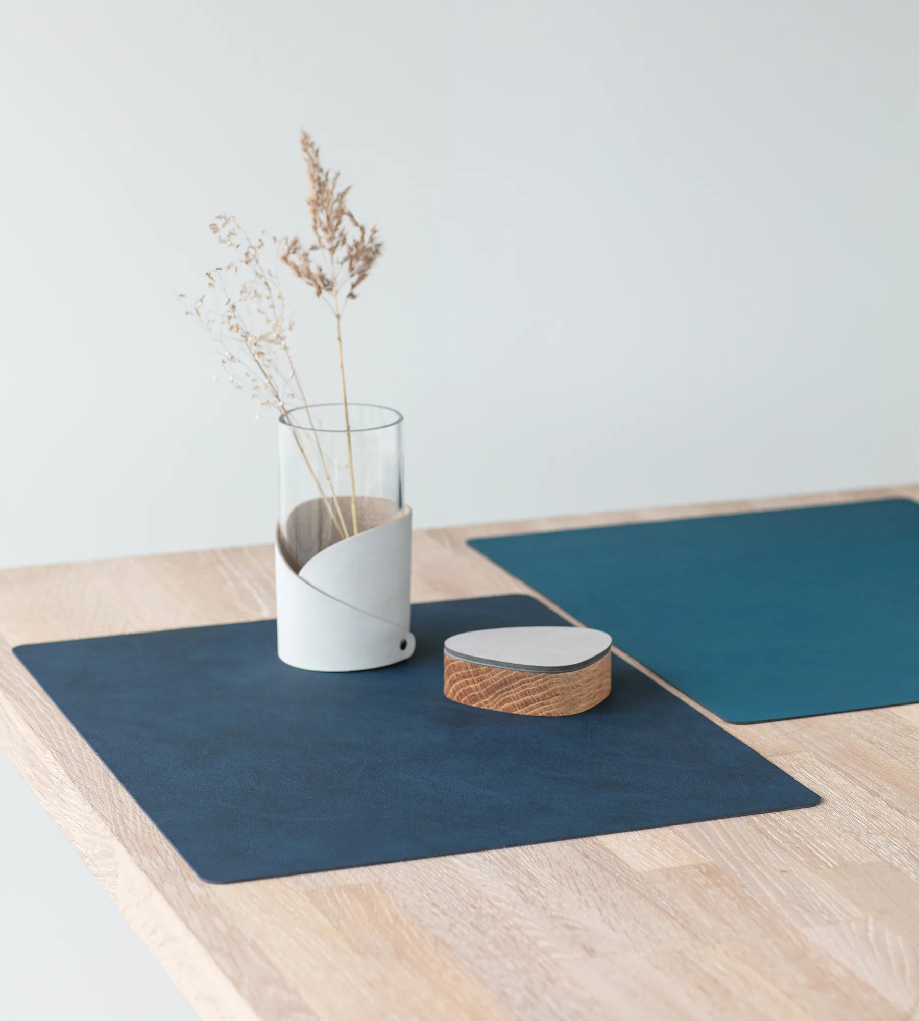 LIND DNA Set De Table Nupo Réversible Square L 1 Pièce 7 LIND DNA Set De Table Nupo Réversible Square L 1 Pièce – Image 5