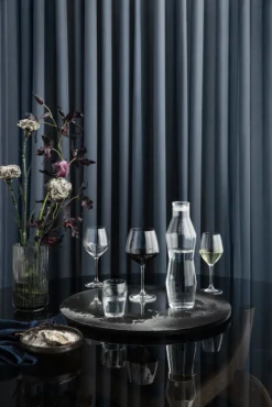 Holmegaard Caraffe à Eau Perfection 1,1 L 11 Holmegaard Caraffe à Eau Perfection 1,1 L -Magasin D'Art De La Table De Qualité 505787 01 5 EnviromentImage ee92ab78a0