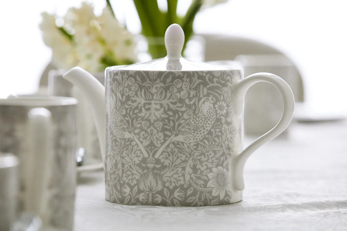 Spode Théière Strawberry Thief 1,1 Litre 6 Spode Théière Strawberry Thief 1,1 Litre – Image 4