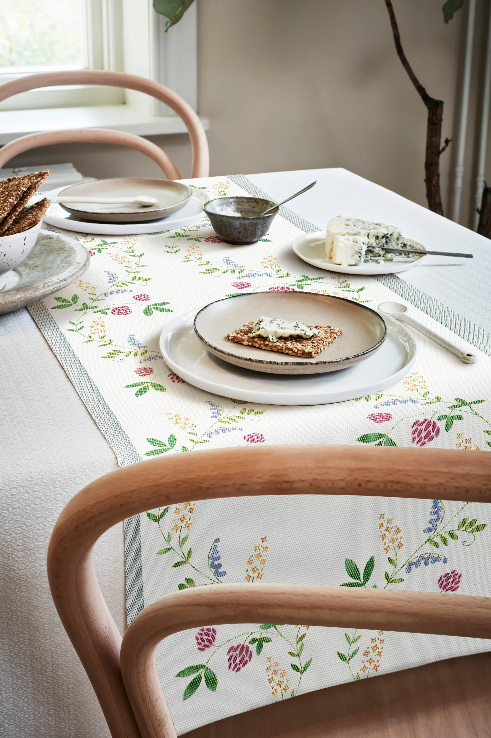 Chemin De Table Summer Flowers 4 Chemin De Table Summer Flowers – Image 2