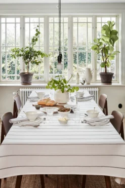 Nappe Gris Tvärs -Magasin D'Art De La Table De Qualité 513701 01 3 EnvironmentImage 917ea36d70