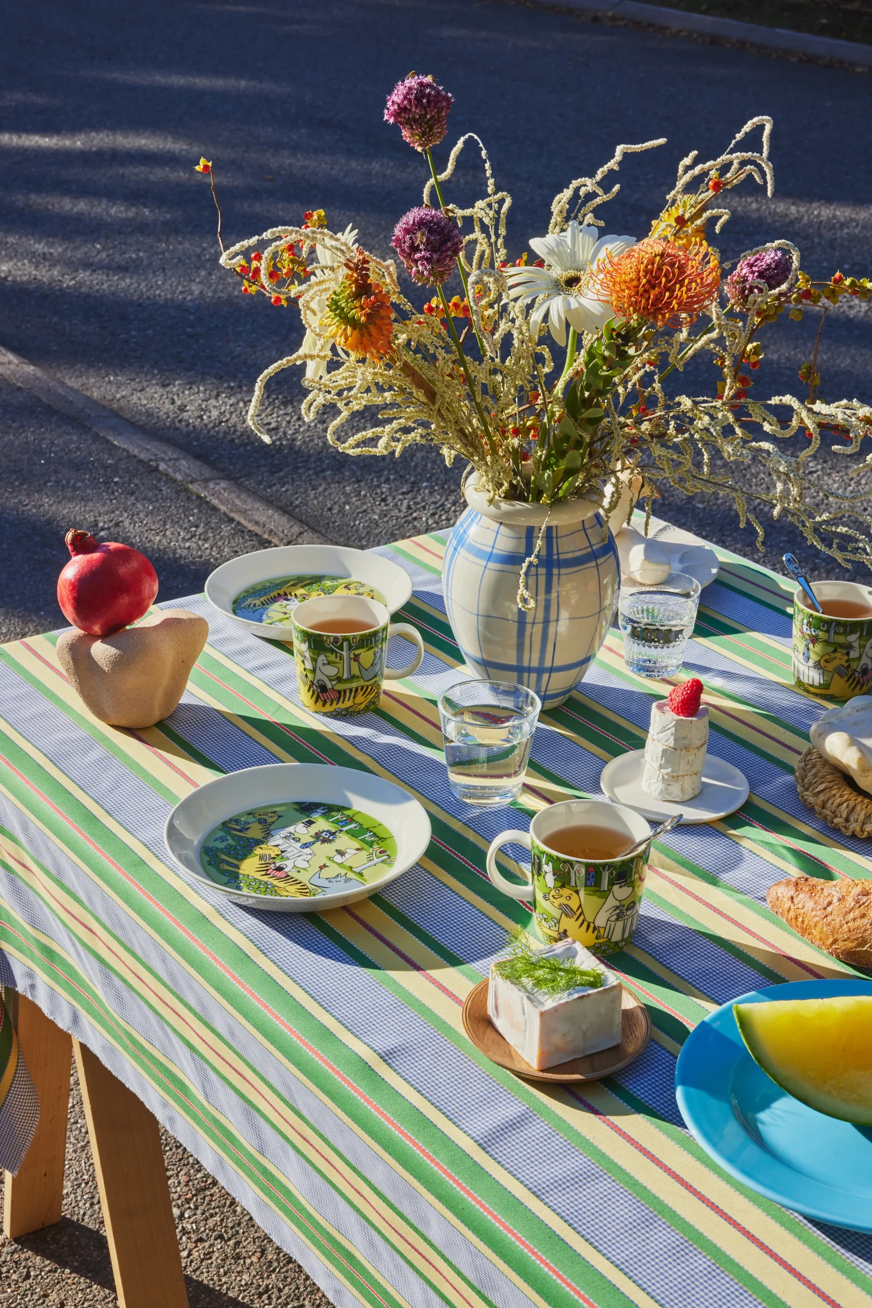 Arabia Mug Moomin 2023 Garden Party 5 Arabia Mug Moomin 2023 Garden Party – Image 3