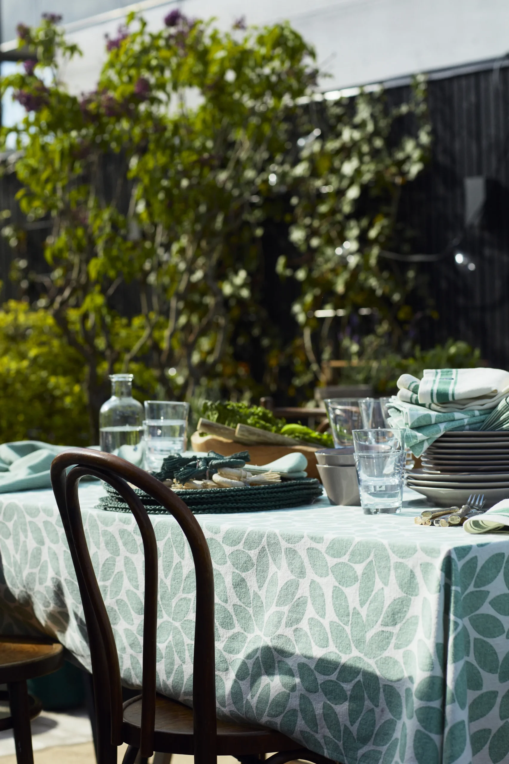 Lexington Nappe Printed Leaves 150x250 Cm 6 Lexington Nappe Printed Leaves 150x250 Cm – Image 4