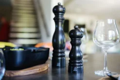 Peugeot Moulin à Poivre Paris U'Select 22 Cm -Magasin D'Art De La Table De Qualité 580811 01 42 EnvironmentImage fb7a5b549e