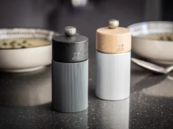 Peugeot Moulin à Sel Line Dark 12 Cm -Magasin D'Art De La Table De Qualité 580868 01 70 ProductImageCollection 838aba7c9f