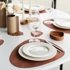 LIND DNA Set De Table Curve Nupo 14 LIND DNA Set De Table Curve Nupo -Magasin D'Art De La Table De Qualité Curve Nupo Bordstablett Blushgalleri 64fc6384ab